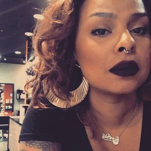 Meet your Posher, Cynthia